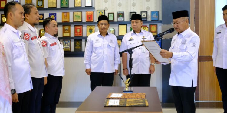 Bupati Jeneponto Iksan Iskandar Lantik 12 Pejabat Fungsional, di Ruang Kerja Bupati, Rabu 24 Mei 2023. (Foto. Humas Kominfo)